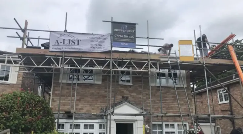 Modern flat roof membrane installed on a garden room in Ascot